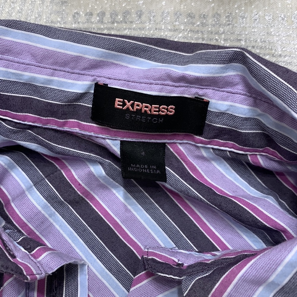 express button down - Picture 2 of 3